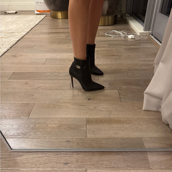 Louboutin Lock So Kate Bootie 100mm - Picture 15 of 16